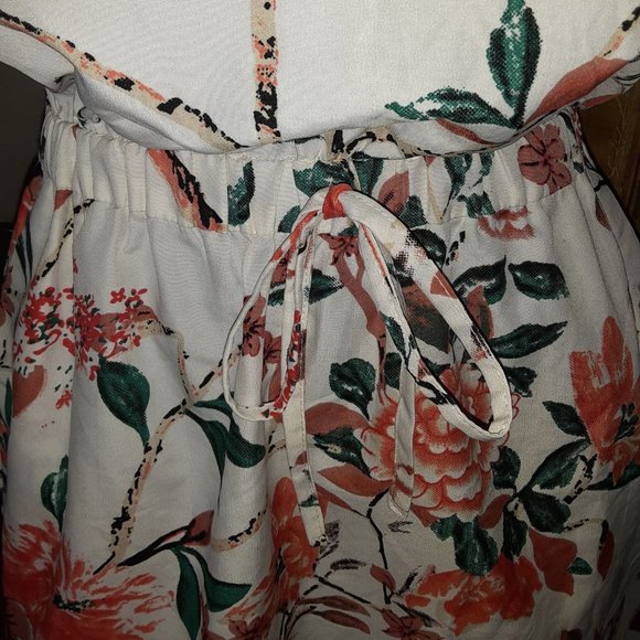 Stylehouse Off the Shoulder Floral Mini Dress w/ pockets Size Small - Picture 8 of 15